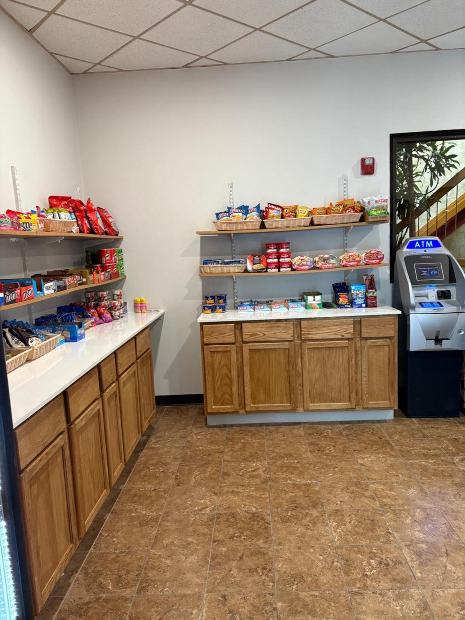 Clarion Inn & Suites And Convention Center カーニー エクステリア 写真